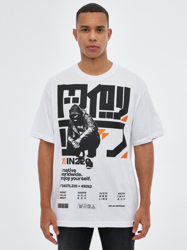 Camiseta oversized print japonés blanco vista media frontal