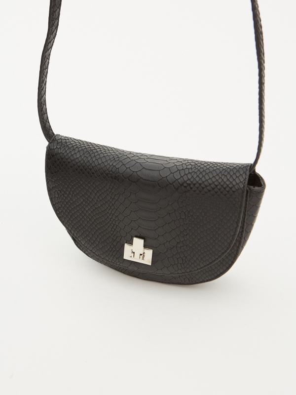 Engraved shoulder bag black 45º side view