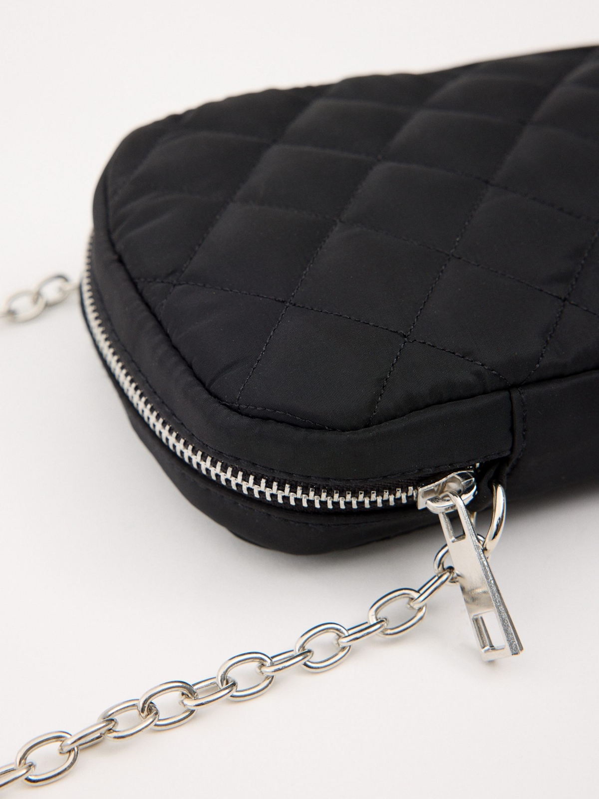 Quilted smartphone crossbody bag black detail view
