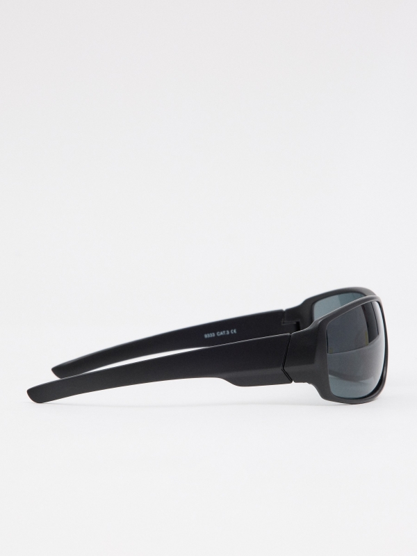 Gafas de sol montura negro vista detalle