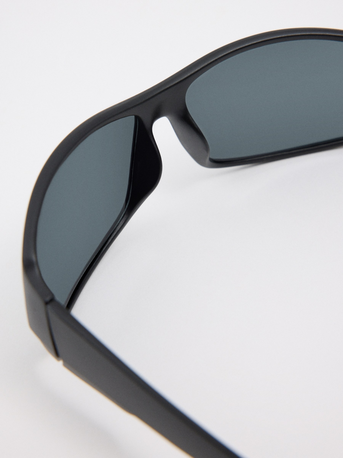 Sunglasses with frame black detail view
