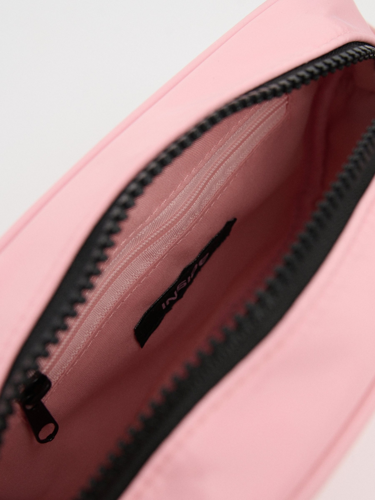 Pink shoulder bag pink detail view