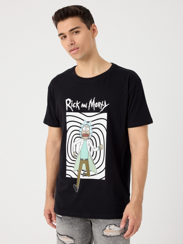 T-shirt com estampa Rick preto vista meia frontal