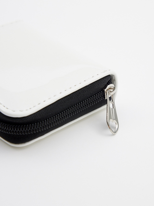 Zipped patent leather purse white 45º side view