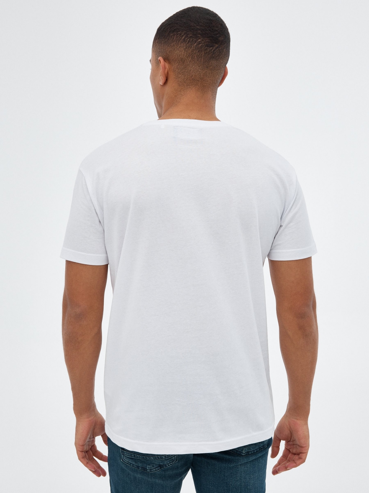 Camiseta calavera multicolor blanco vista media trasera