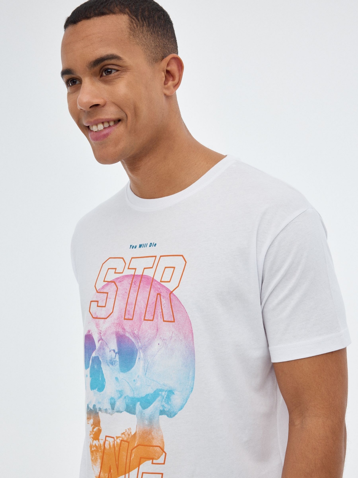 Camiseta calavera multicolor blanco vista detalle
