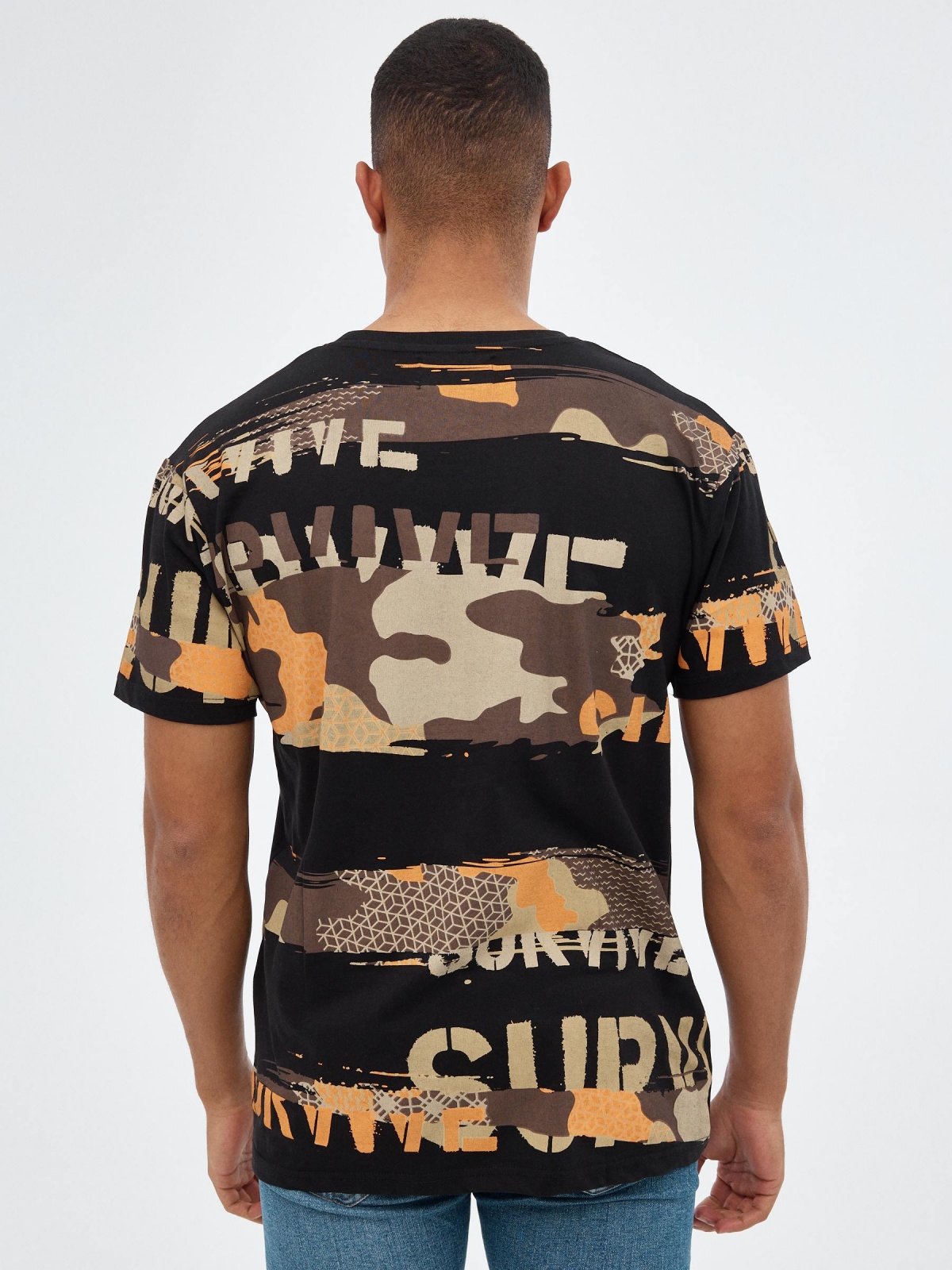 Camouflage print t-shirt black middle back view
