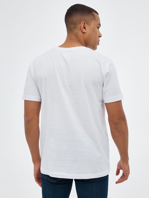 Camiseta metaverso blanco vista media trasera