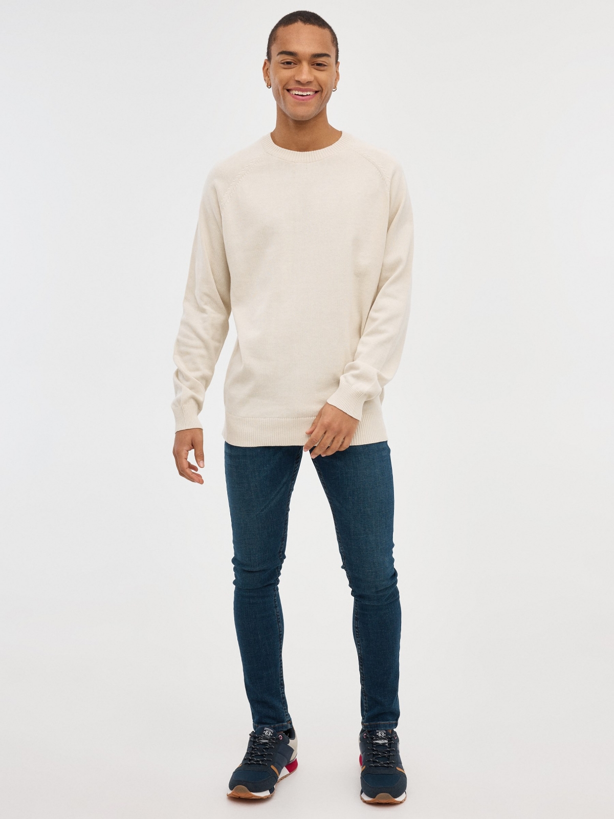 Basic Round Pullover off white front view