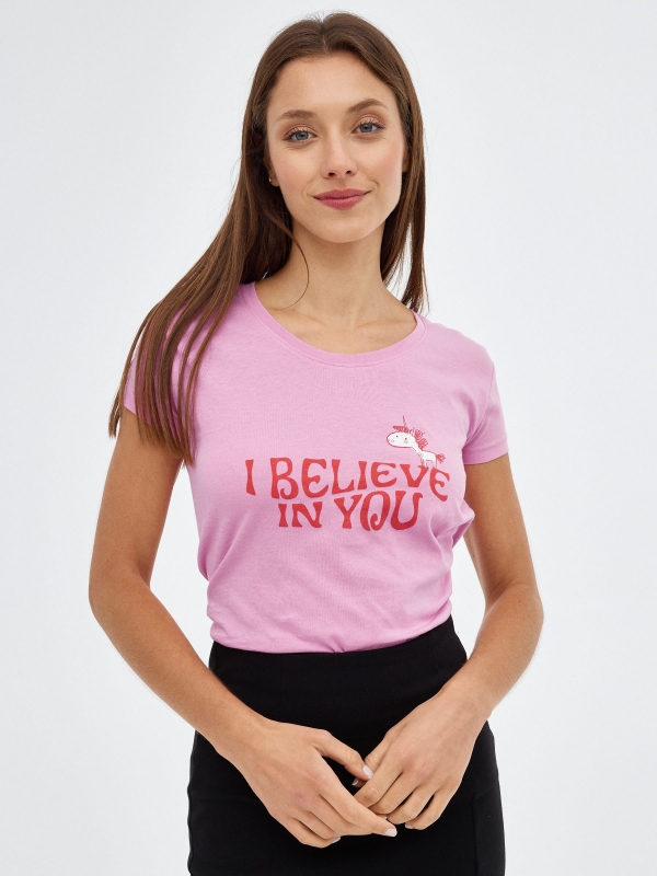 Camiseta I believe rosa vista media frontal