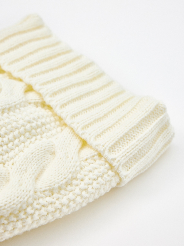 White rice knitted hat beige detail view