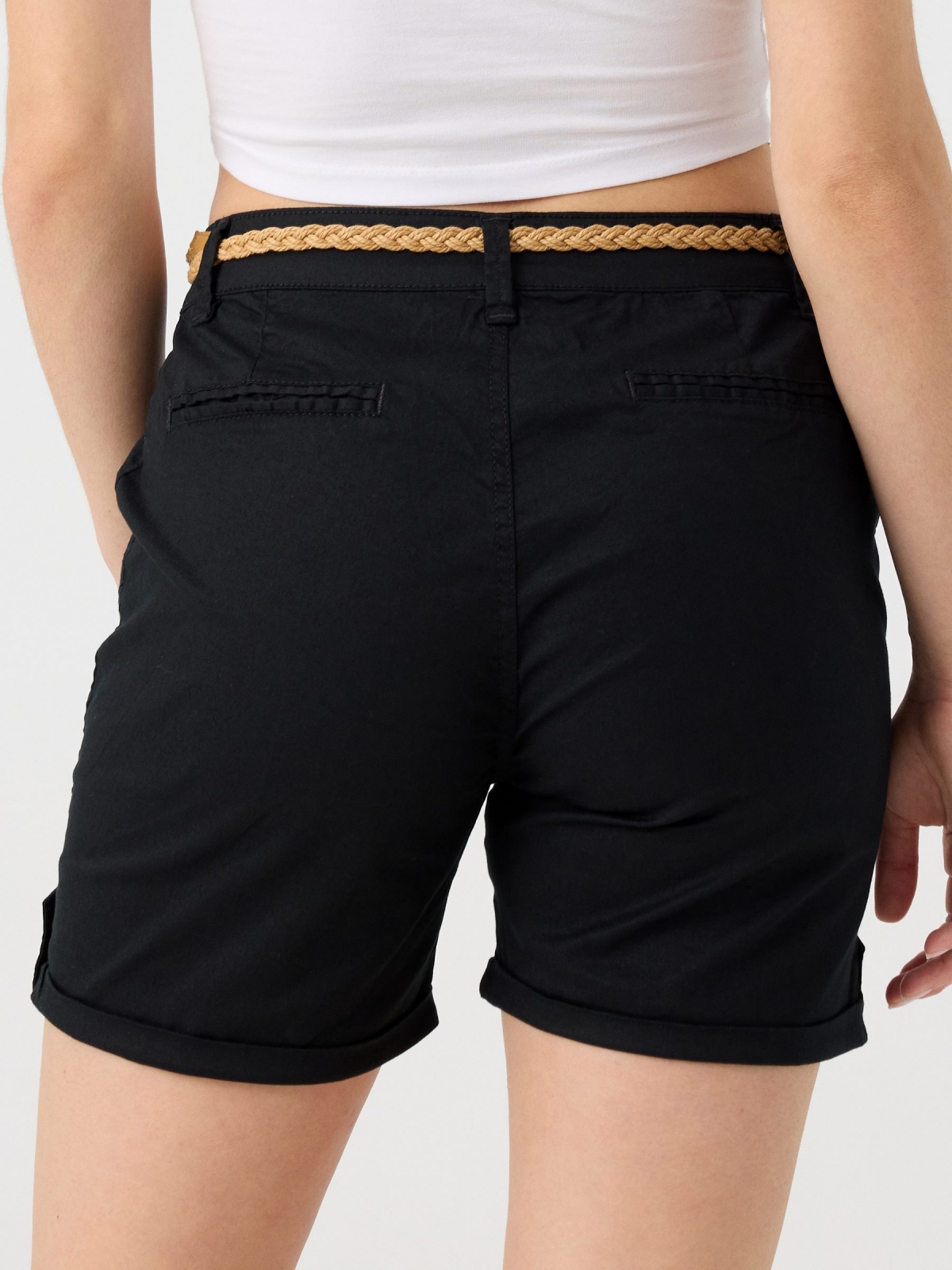 Braided belt shorts black detail view