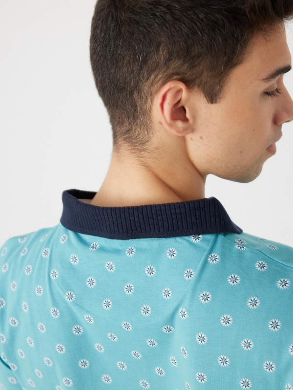 Floral print polo shirt turquoise detail view