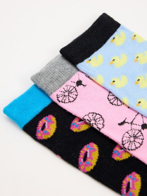 Pack of 3 socks with printed motifs detail view