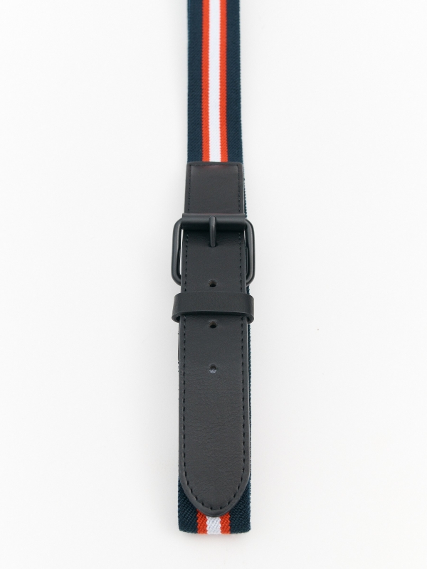 Cinturón elástico hebilla cuadrada azul marino vista detalle
