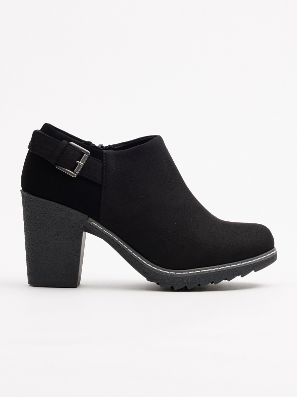 Black low ankle boots with buckle black