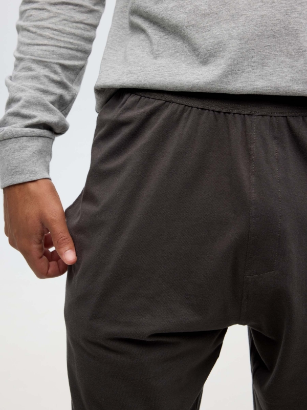 Calças de jogger de pijama cinzentas cinza vista detalhe
