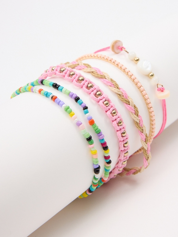 Conjunto de 5 braceletes multicoloridas multicolorido vista detalhe