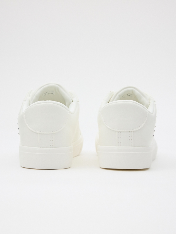 Basic casual sneaker white detail view