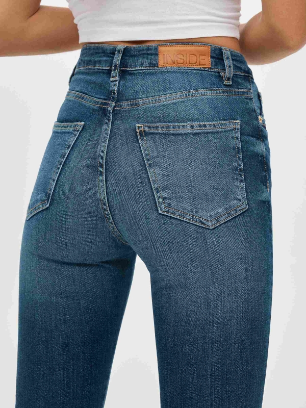 High rise skinny jeans blue detail view