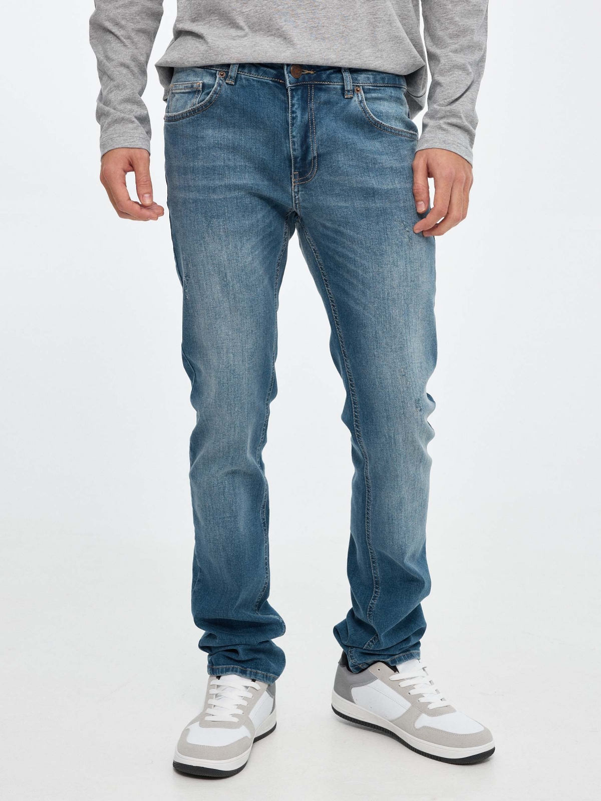 Regular jeans blue middle front view