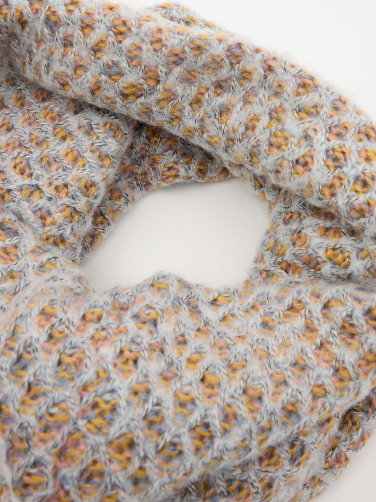 Printed beehive collar close-up view