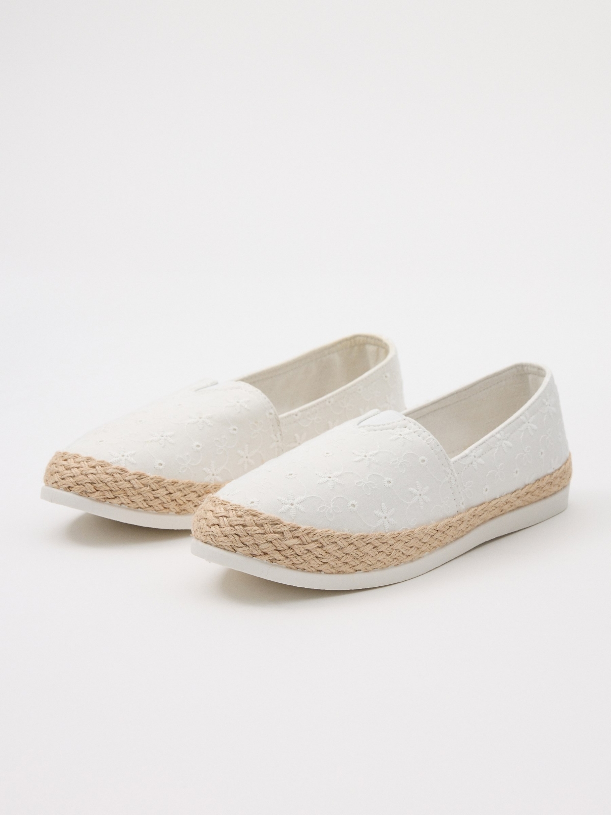 Casual embroidered espadrilles white 45º front view