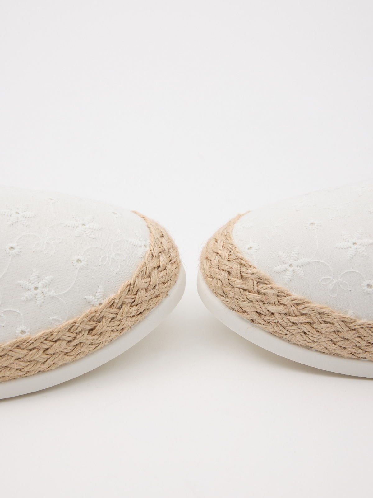 Casual embroidered espadrilles white detail view