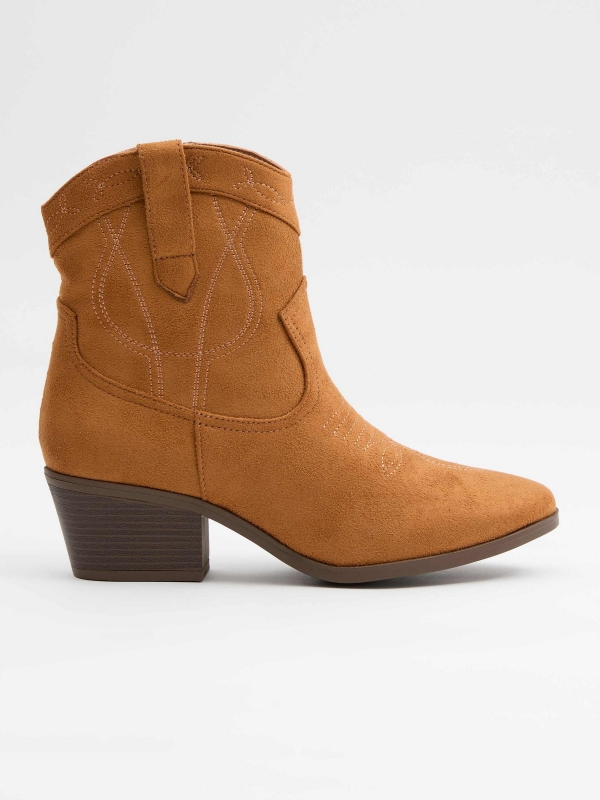 Dark camel cowboy boots brown