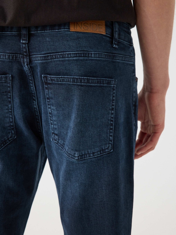 Jeans regular azul escuro azul escuro vista detalhe
