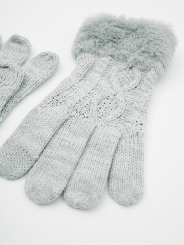 Grey touchscreen gloves grey detail view