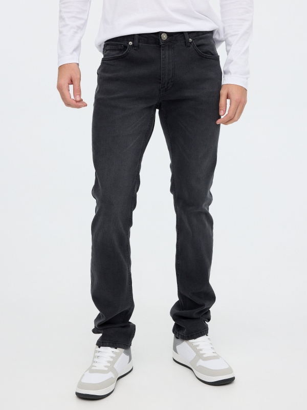 Regular jeans dark grey middle front view