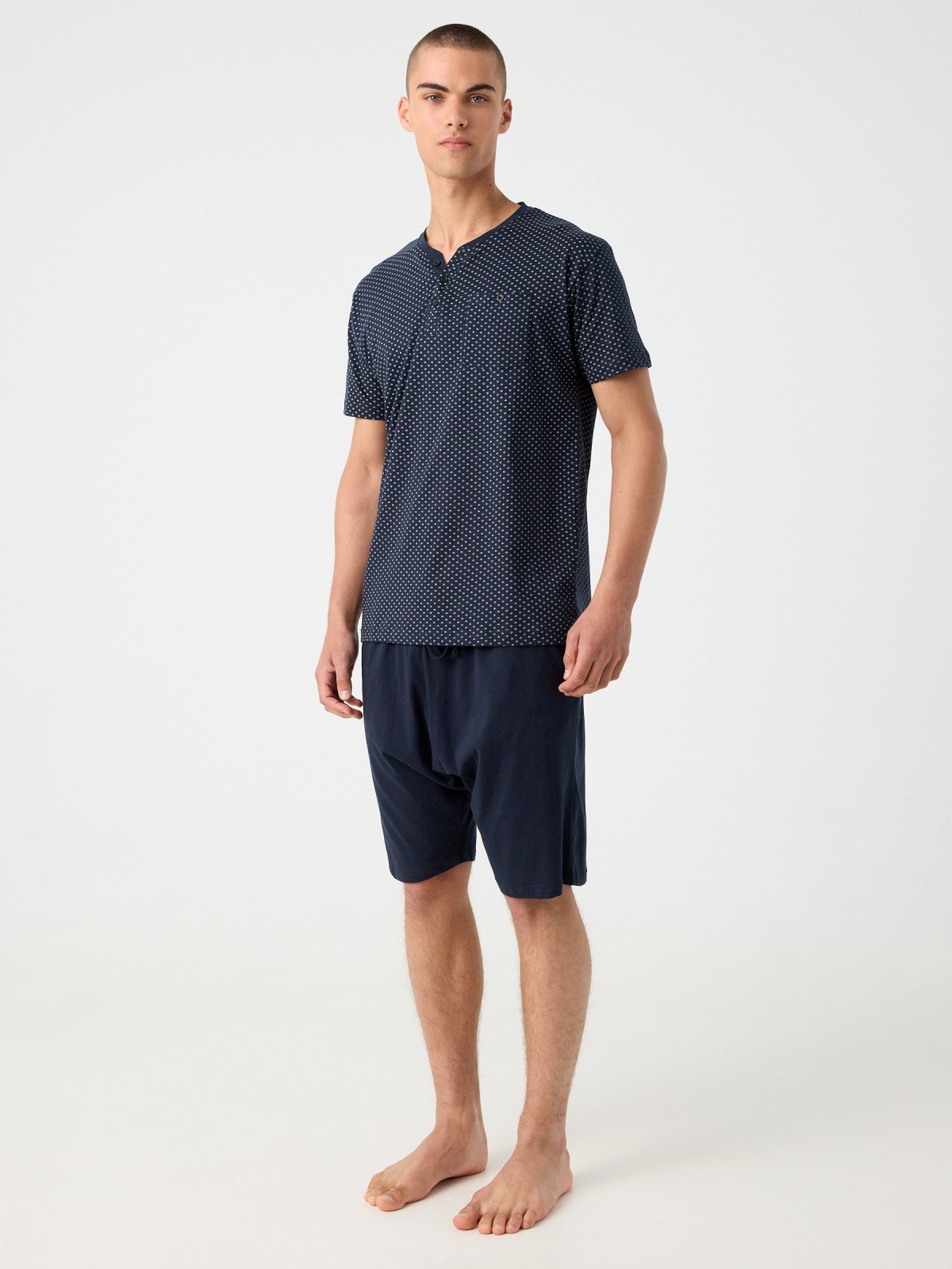 Pijama estampado curto azul marinho vista geral frontal