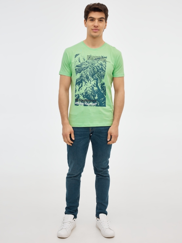 T-shirt com estampa da natureza verde claro vista geral frontal