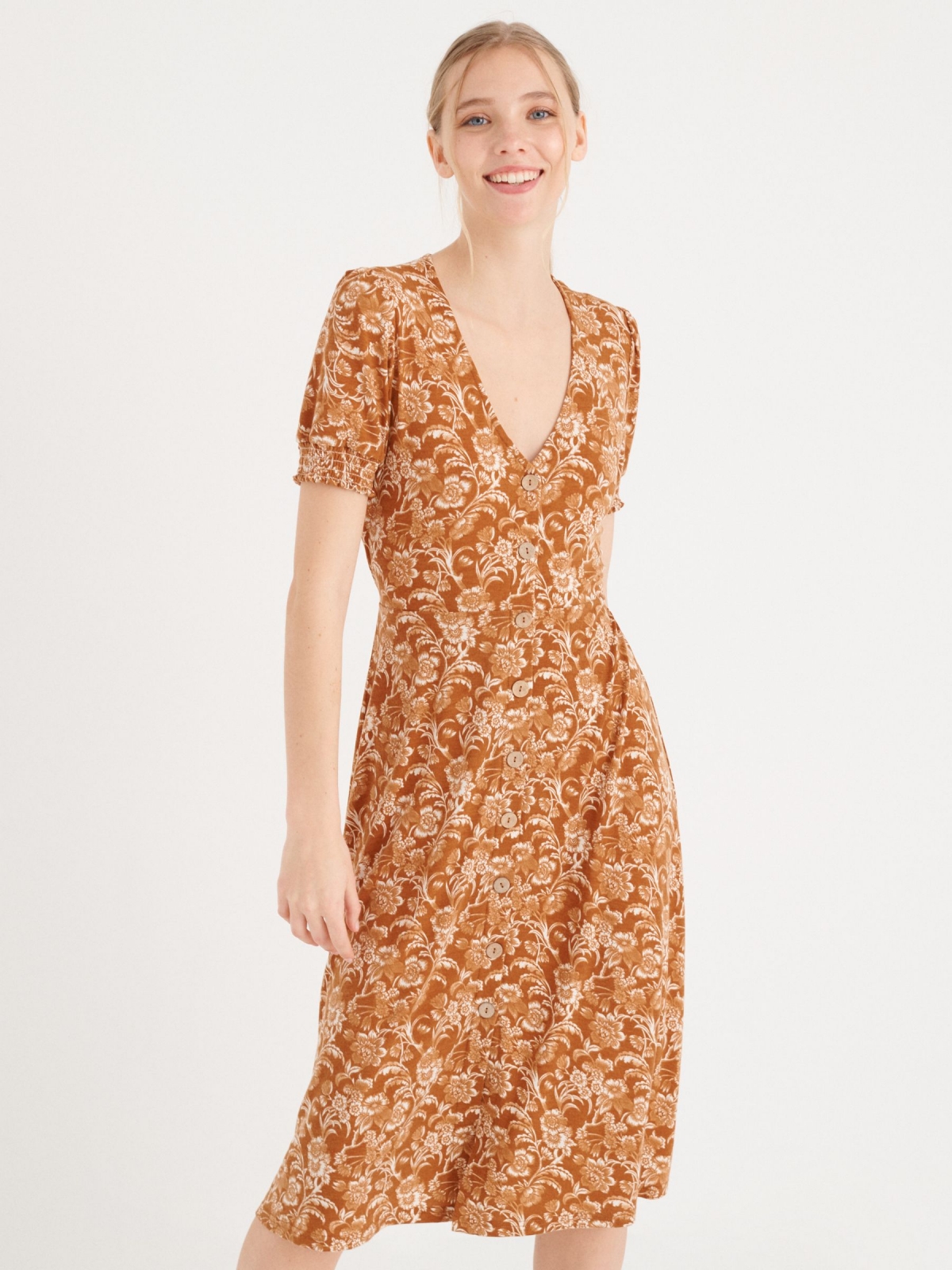 Buttoned midi dress cinnamon middle front view