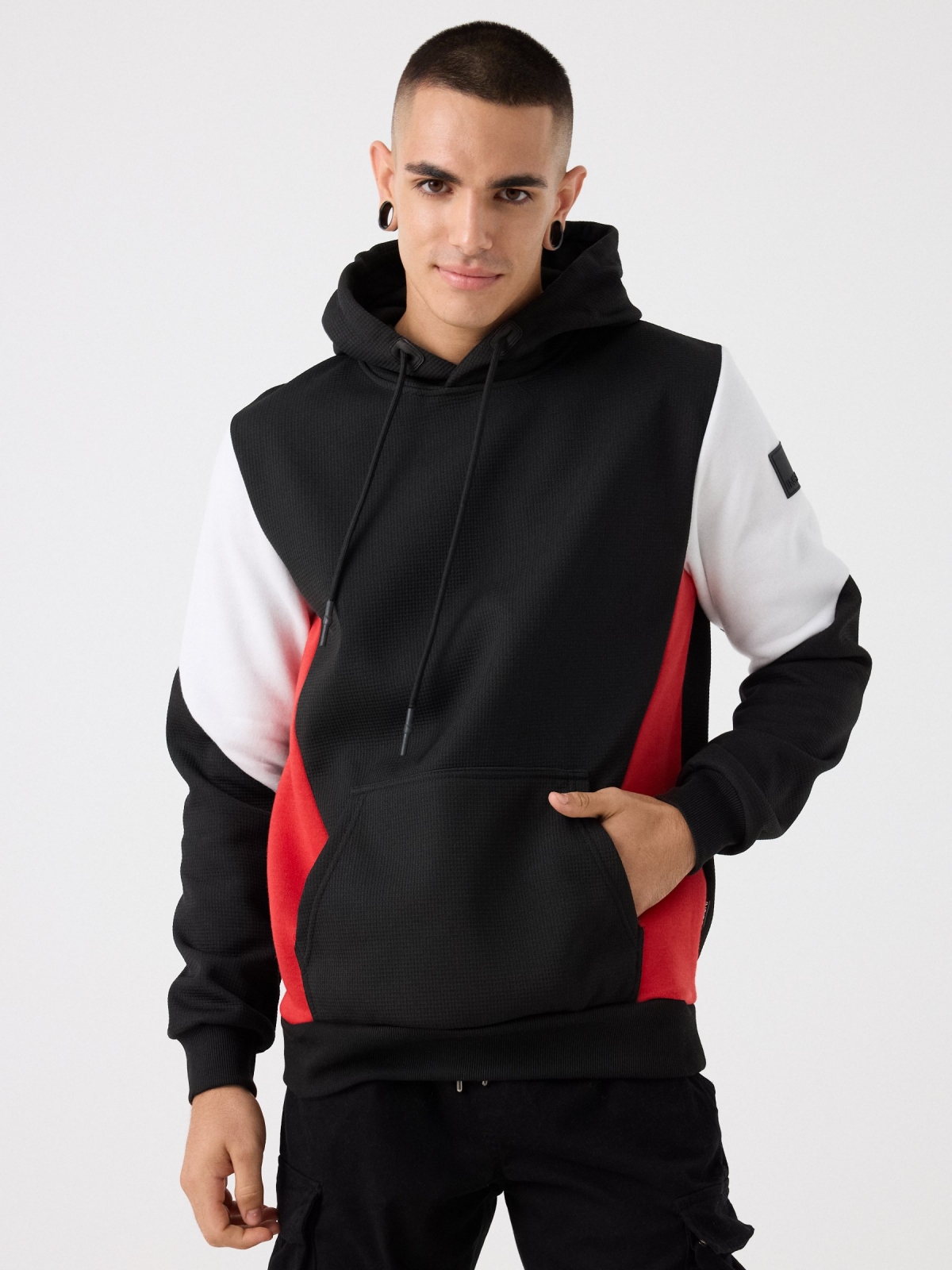 Color block pocket hoodie black middle front view