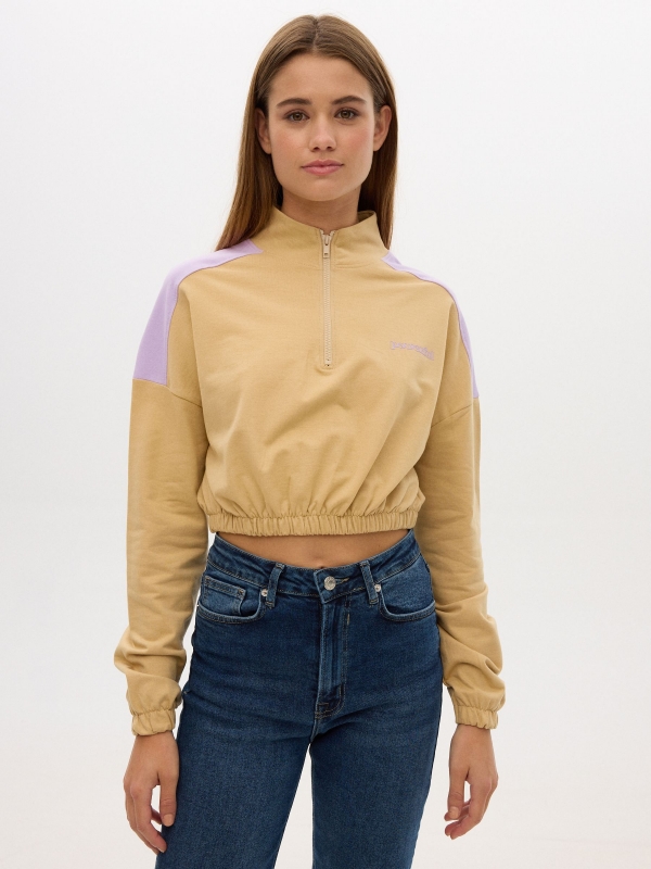 Cropped sweatshirt with zip earth brown middle front view
