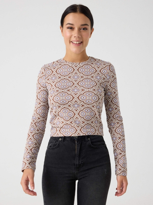 Jacquard print t-shirt brown middle front view