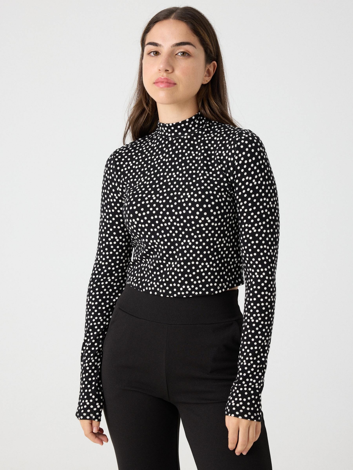 High neck polka dot cropped t-shirt black middle front view