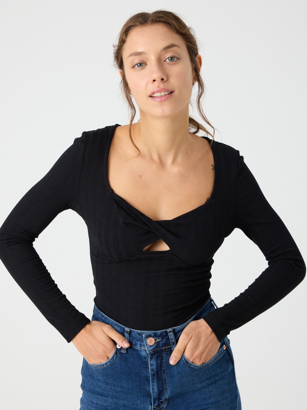 Ribbed t-shirt with crossed neckline black middle front view