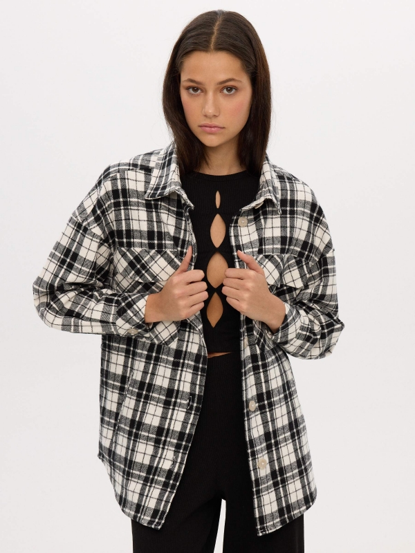 Checked overshirt with pockets black middle front view