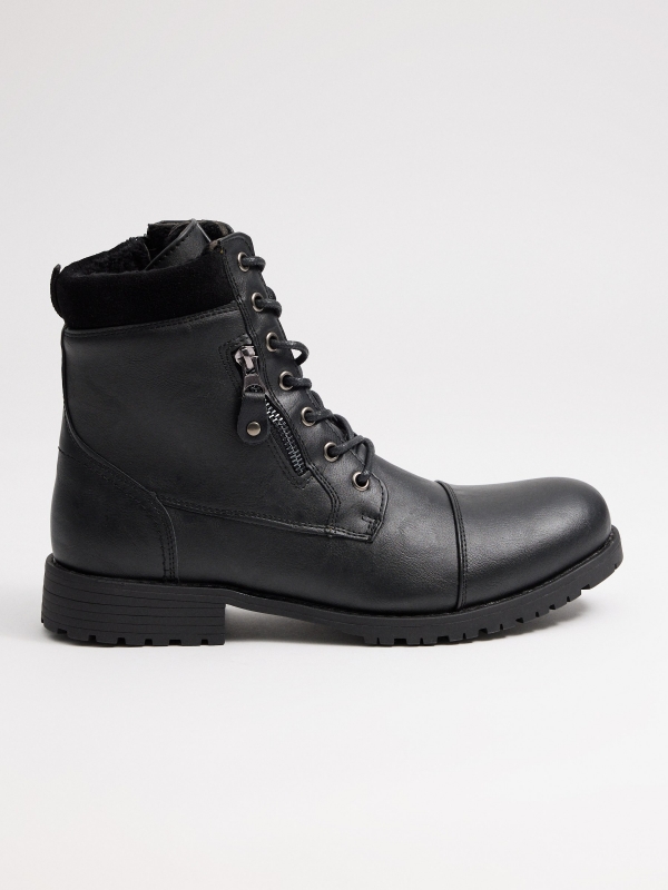 Black boot with zipper detail black