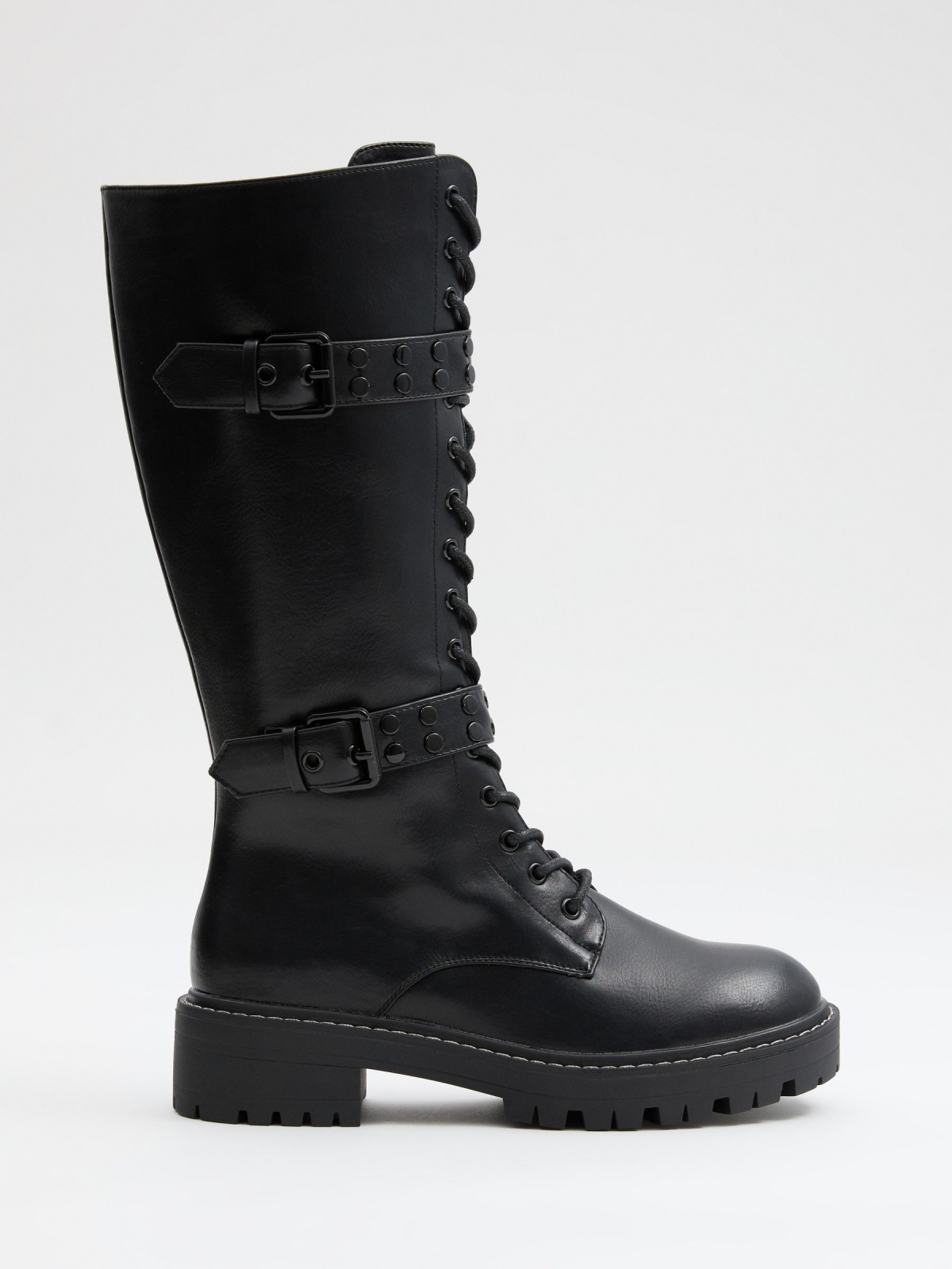 High boots with laces and platform black