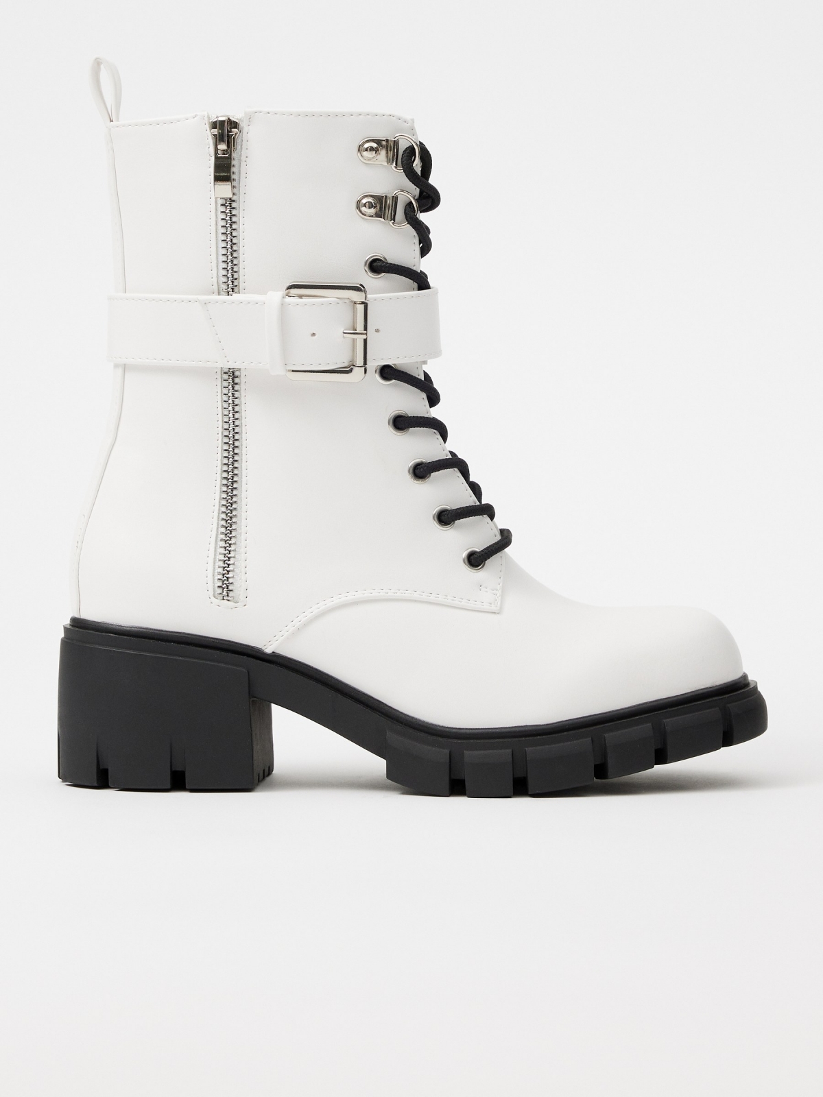 White ankle boot with buckle white