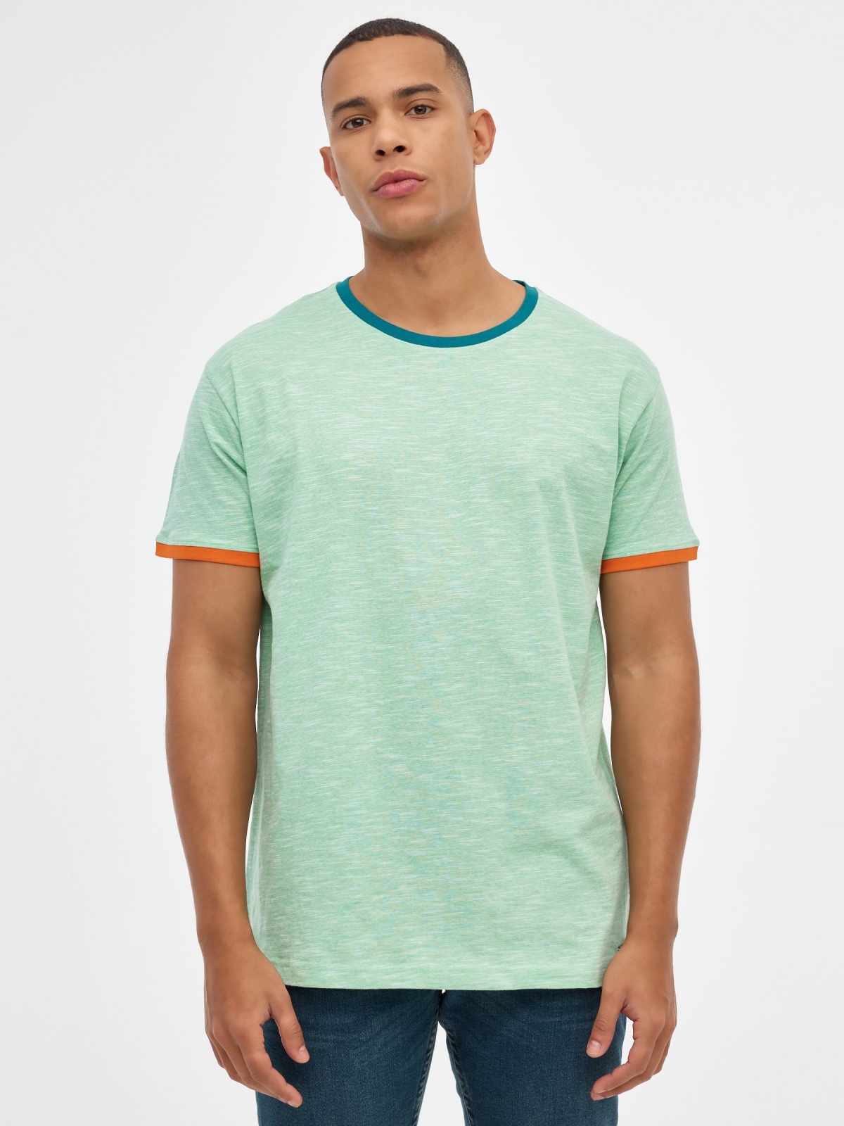 Basic T-shirt with texture mint middle front view