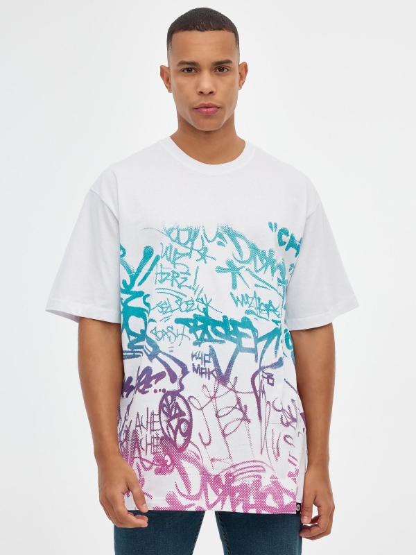 T-shirt de graffiti para homem branco vista meia frontal