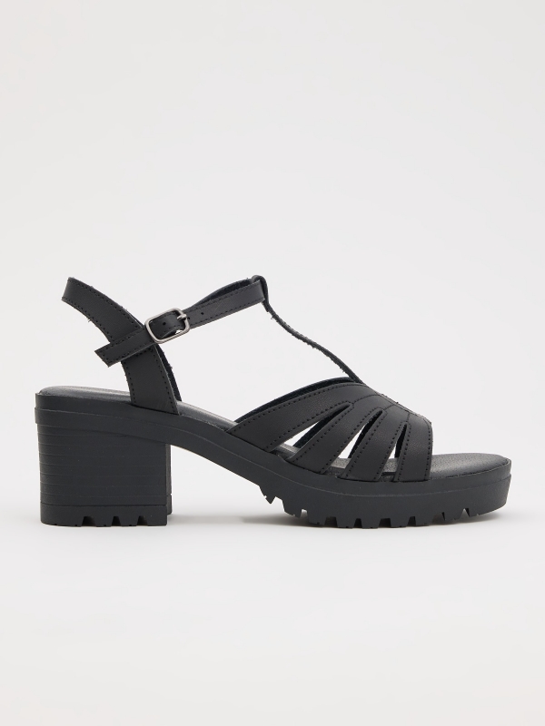 Strappy sandal with straps black