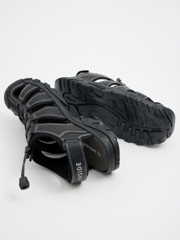 Leather-effect crab sandals black