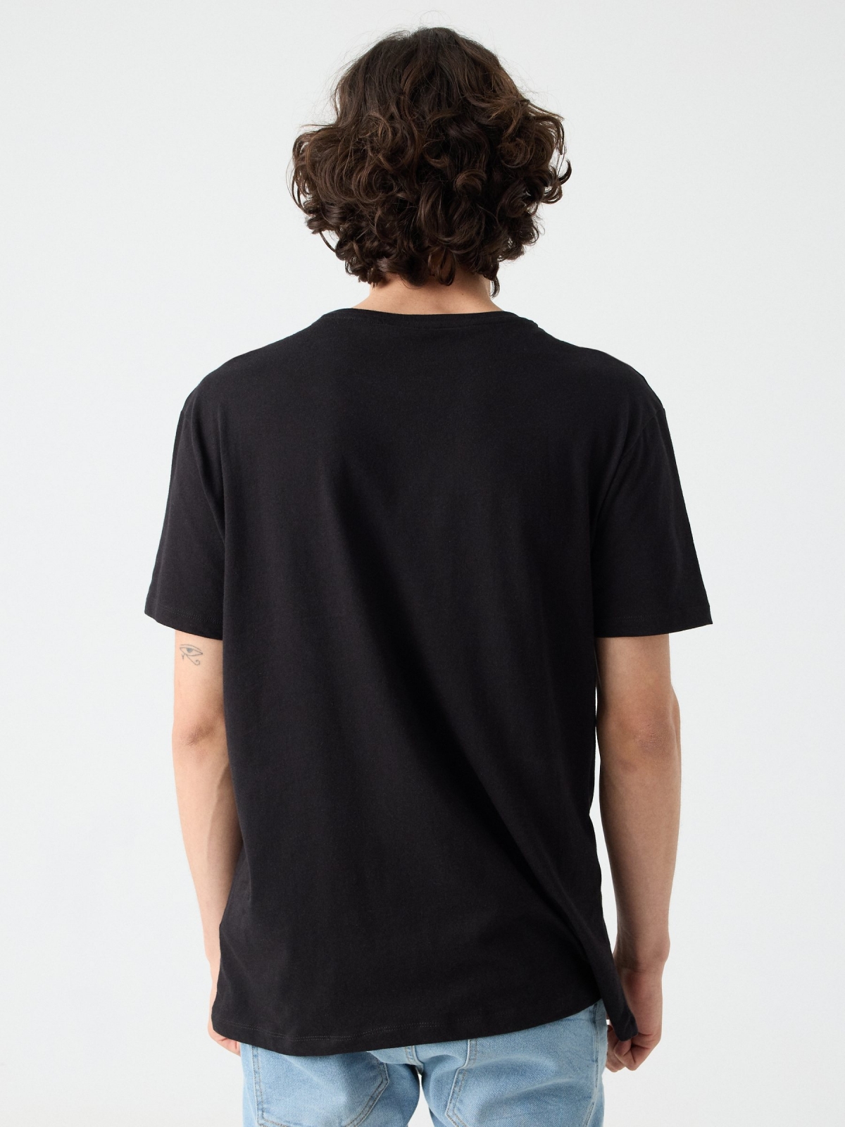 Camiseta estampado pantera negra negro vista media trasera