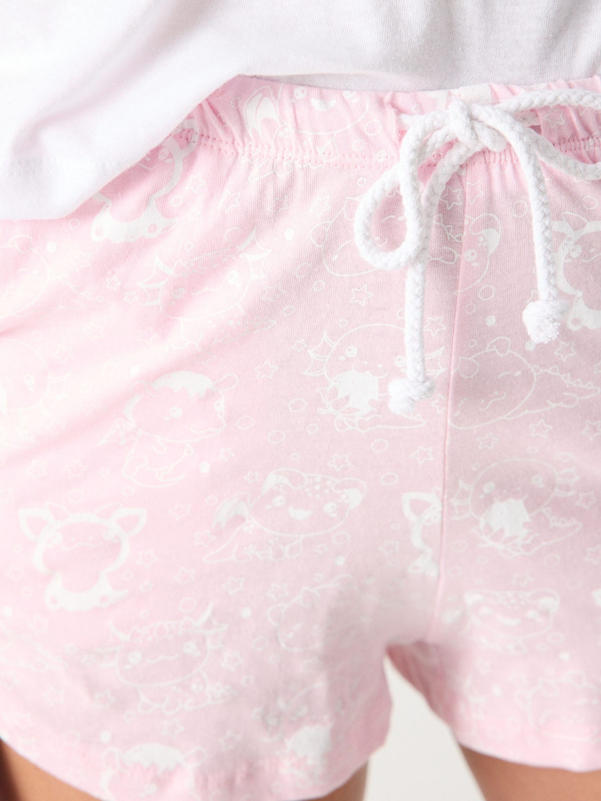 Pijama curto estampado branco vista detalhe
